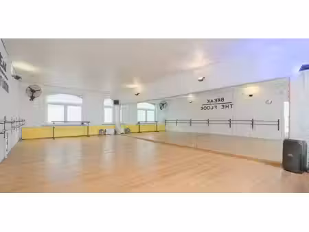bâtiment commercial à vendre à etterbeek pour € 599.000