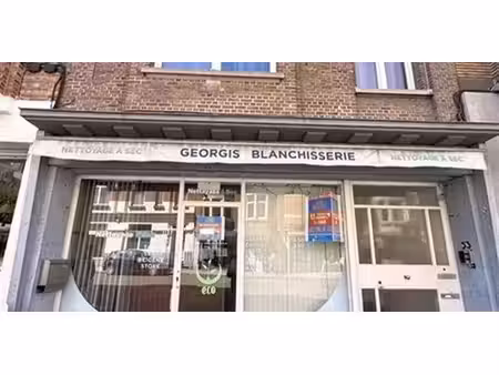 bien commercial à louer à etterbeek pour € 950