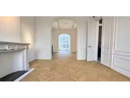 bureau à louer à ixelles pour € 2.600