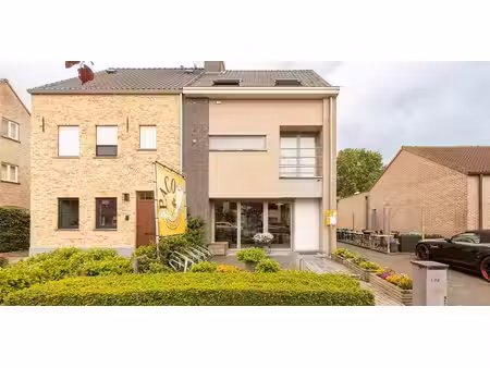 bien commercial à vendre à herentals pour € 595.000 avec 3 chambres à coucher