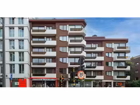 bien commercial à louer à mortsel pour € 2.500