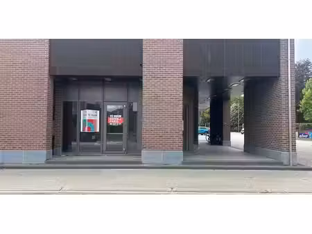 bien commercial à louer à peer pour € 2.333