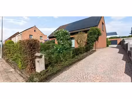maison à vendre à emblem pour € 599.000 avec 4 chambres à coucher