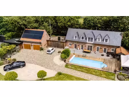 villa à vendre à monstreux pour € 1.090.000 avec 3 chambres à coucher