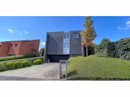 villa à louer à tervuren pour € 2.500 avec 4 chambres à coucher