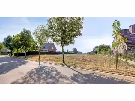 terrain à bâtir à vendre à impe pour € 599.000