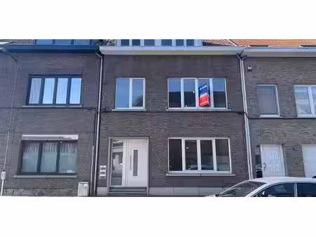 appartement à louer à merksem pour € 895 avec 1 chambre à coucher