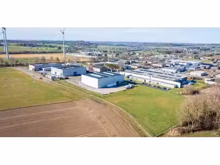 bâtiment d’entreprise à louer à assesse pour € 2.950