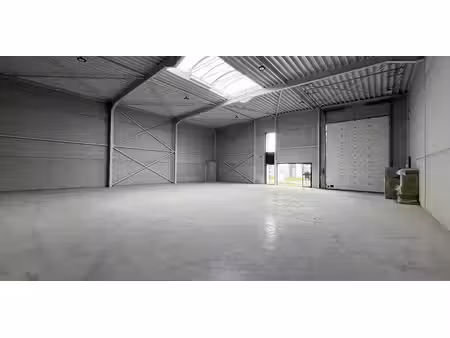 bâtiment d’entreprise à louer à welle pour € 2.250