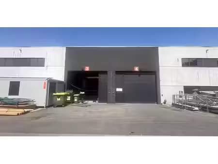 bâtiment d’entreprise à louer à sint-denijs-westrem pour € 2.602