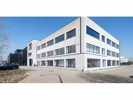 bâtiment d’entreprise à vendre à heist-op-den-berg pour € 990.000