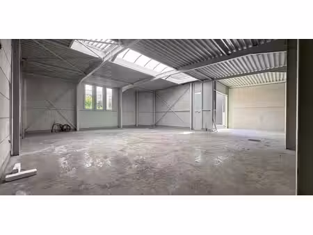 bâtiment d’entreprise à vendre à herzele pour € 861.330