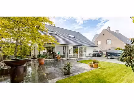 bâtiment d’entreprise à vendre à hooglede avec 4 chambres à coucher