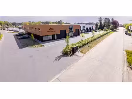 bâtiment d’entreprise à vendre à merksplas pour € 599.000