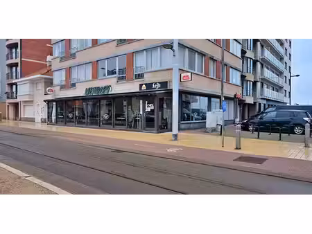 bâtiment d’entreprise à louer à middelkerke pour € 2.200