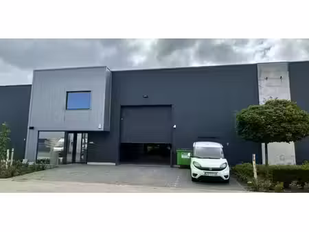 bâtiment d’entreprise à louer à overpelt pour € 2.499