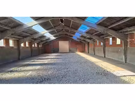 bâtiment d’entreprise à louer à péruwelz pour € 600