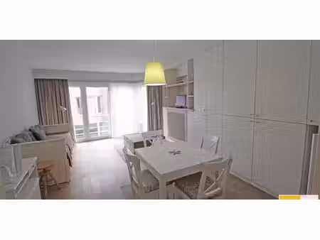appartement à louer à knokke pour € 950 avec 1 chambre à coucher