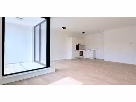 sous option - appartement à louer à jambes avec 2 chambres à coucher