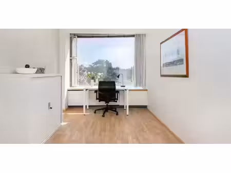 bureau à louer à saint-gilles pour € 359