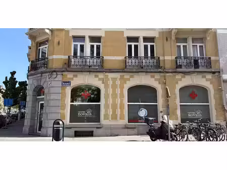 bureau à louer à schaerbeek pour € 330