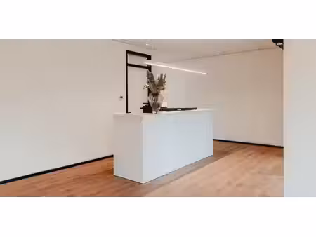 bureau à louer à geel pour € 75
