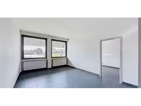 bureau à louer à heule pour € 500