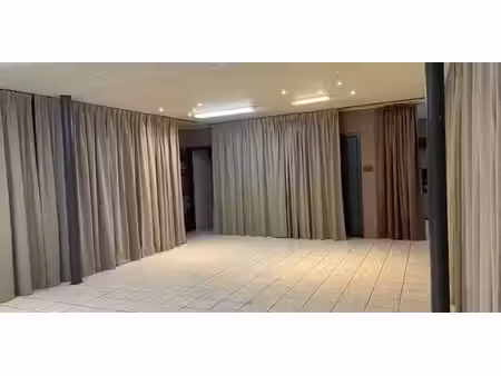 entrepôt à louer à geel pour € 500