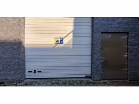 entrepôt à louer à hasselt pour € 350