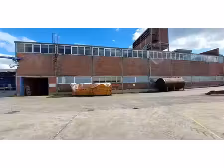entrepôt à louer à kortrijk pour € 2.500