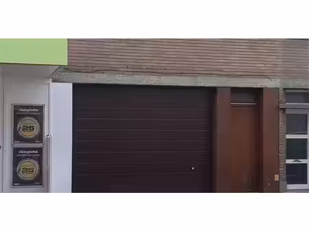 entrepôt à louer à oostende pour € 550