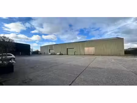 sous option - entrepôt à louer à wervik