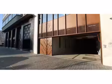 place de stationnement à louer à antwerpen pour € 150