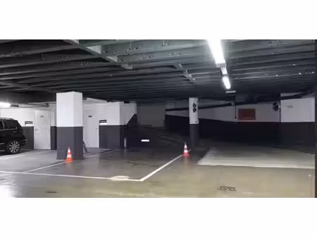 garage à louer à hasselt pour € 250