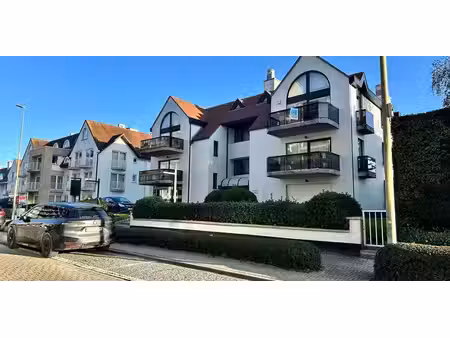garage à louer à het zoute pour € 2.150