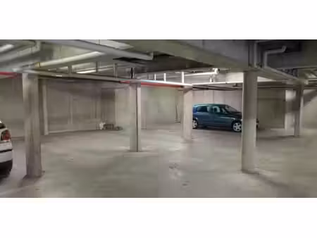 garage à louer à leuven pour € 120