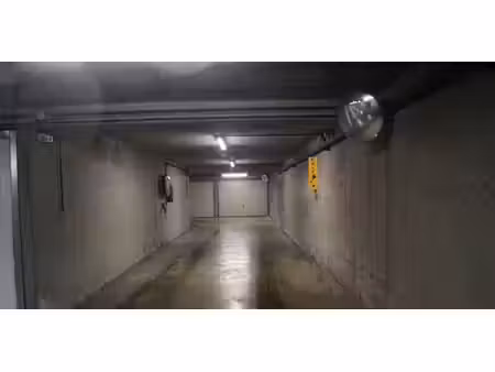 garage à louer à oostende pour € 175