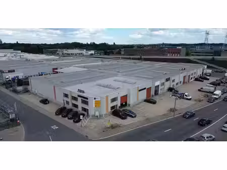 entrepôt à louer à merksem pour € 2.793