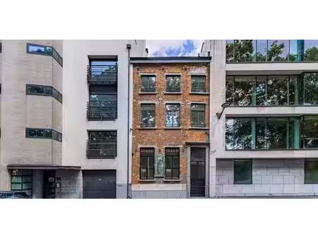 bâtiment commercial à vendre à etterbeek pour € 1.050.000 avec 4 chambres à coucher