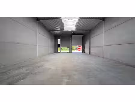 bâtiment d’entreprise à louer à denderleeuw pour € 2.000