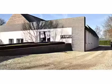 bien commercial à vendre à deurne pour € 985.000 avec 3 chambres à coucher