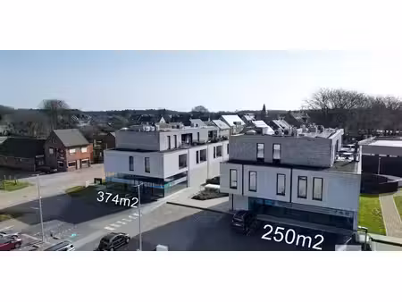 bâtiment commercial à louer à oostham pour € 1.979