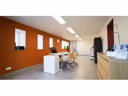 bâtiment commercial à louer à bois-de-villers pour € 484
