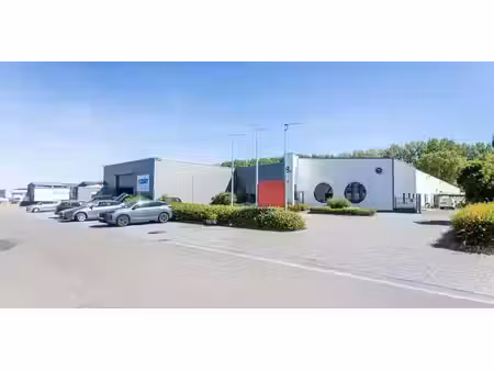entrepôt à louer à wavre pour € 2.100