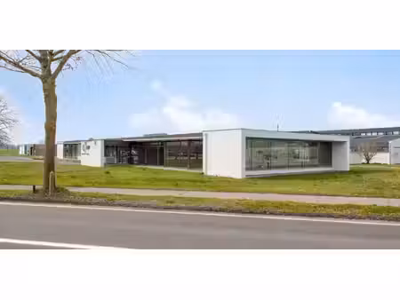 bien commercial à louer à loppem pour € 2.950