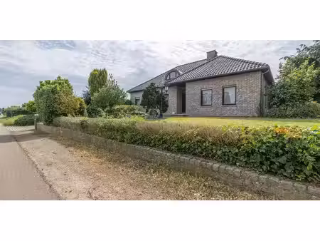 ferme à vendre à assent pour € 565.000 avec 4 chambres à coucher