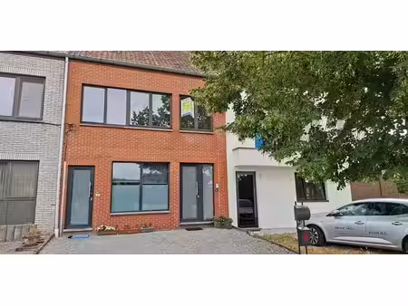 sous option - bel-étage à louer à hasselt avec 2 chambres à coucher