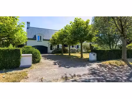 villa à vendre à 's-gravenwezel pour € 979.000 avec 3 chambres à coucher