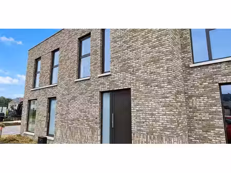 maison à louer à zelzate pour € 1.095 avec 3 chambres à coucher