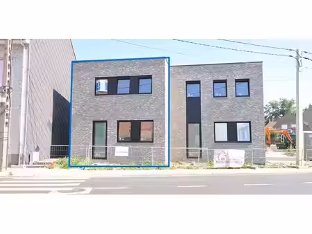 maison à louer à sint-denijs pour € 950 avec 3 chambres à coucher